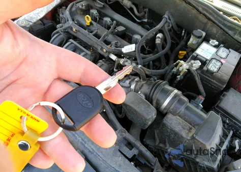 2012 Ford Fusion Se z USA, uszkodzony, nr VIN 3FAHP0HAXCR415073